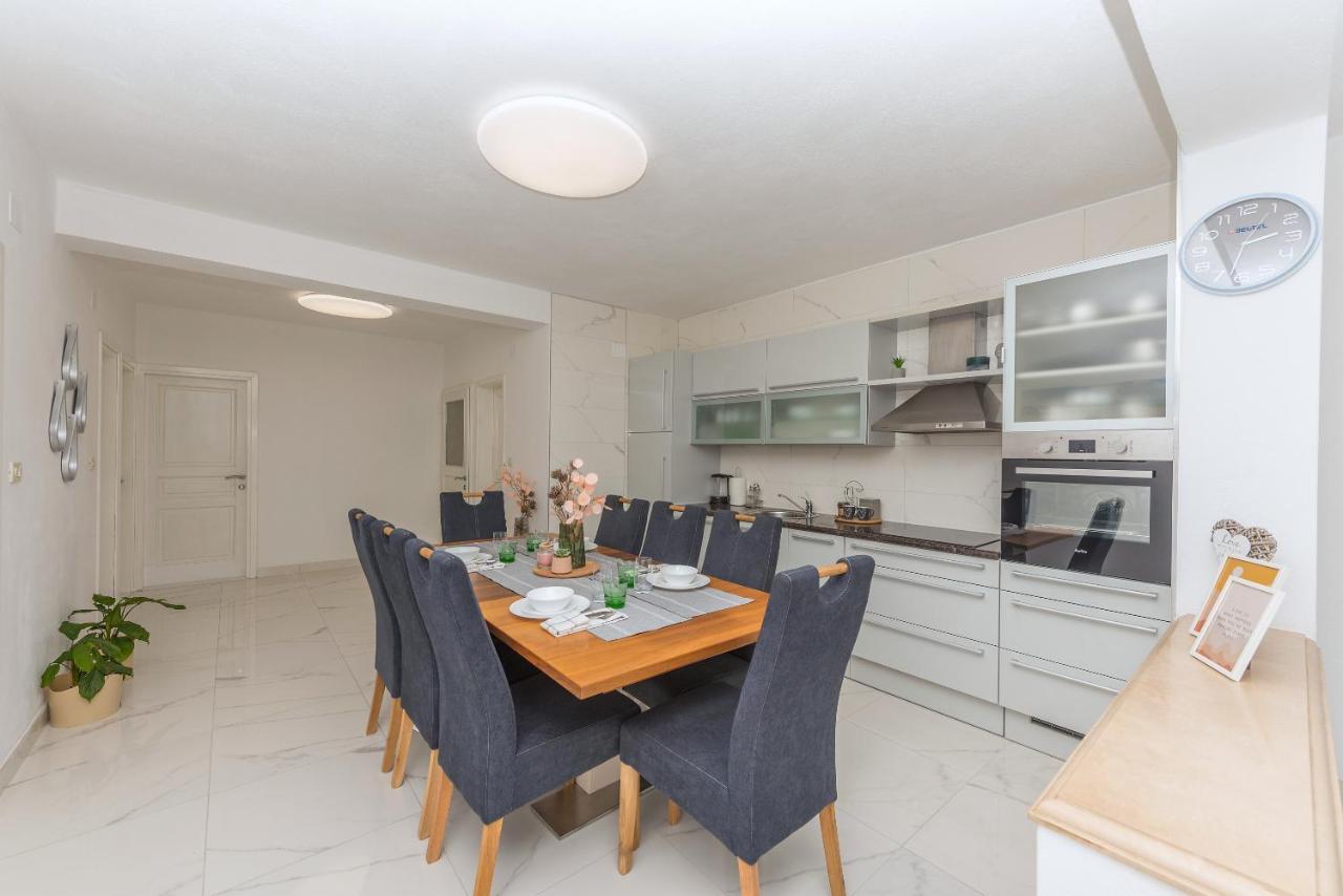 Apartment Sole Mio -Sea View Makarska Exterior foto